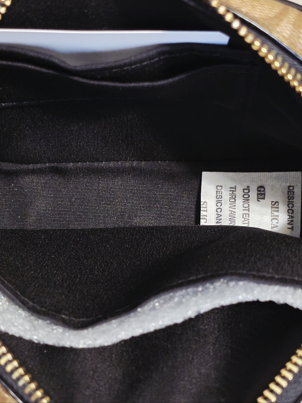 🐝Coach Mini Camera Bag Khaki Sig Crossbody Purse BEES C8671 Bumblebees 🐝🐝♥️ - Picture 7 of 16